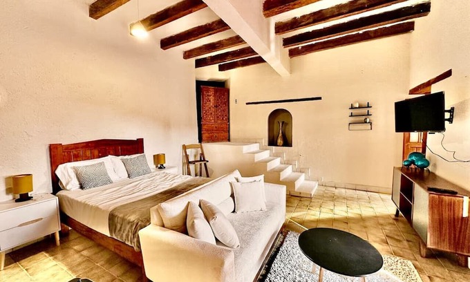 Santa Maria Ahuacatlan Apartment | Hotel Room, one block from the Lake centr 4