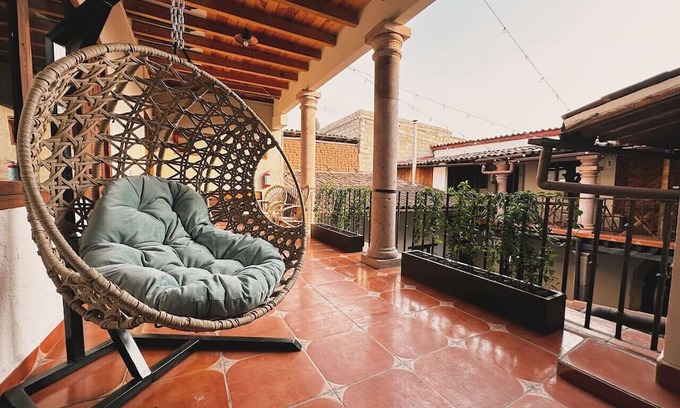 Santa Maria Ahuacatlan Apartment | Hotel Room, one block from the Lake centr 3