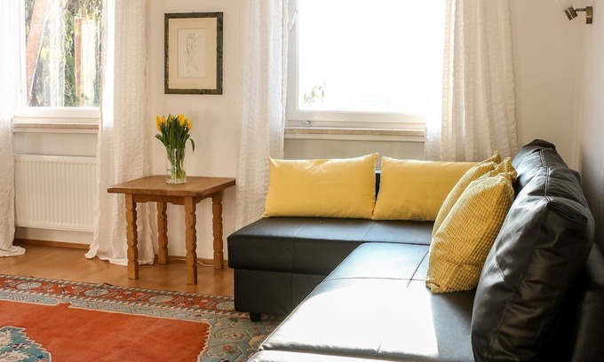 Siegsdorf Apartment | Apartment 'Hunde Willkommen' with Mountain View, Private Terrace and Wi-Fi