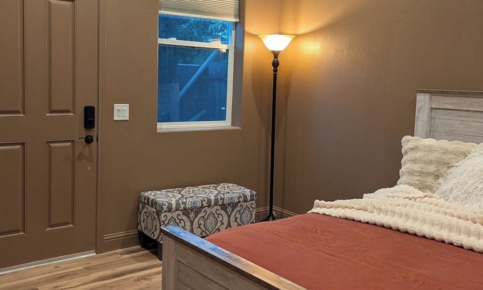 Clovis Apartment | Charming studio in quaint Clovis with AC