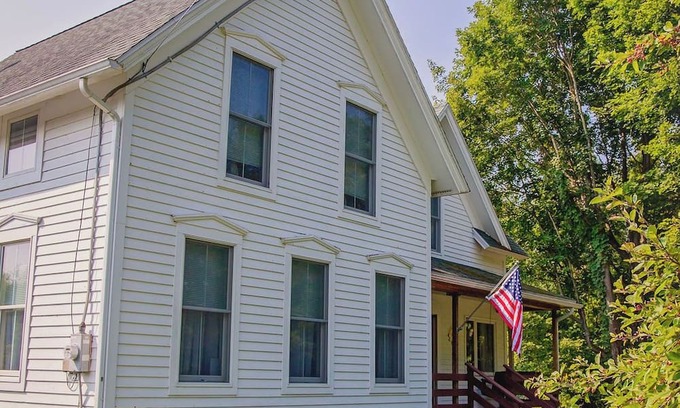 Canton Other | Willow View - 4-bedroom renovated Farmhouse surrounded by nature