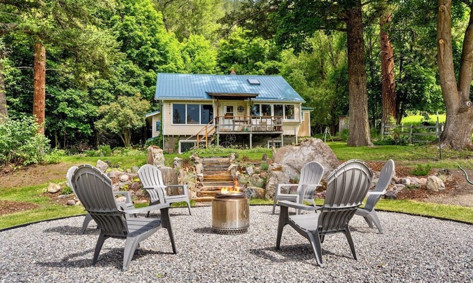 Arlee House | A serene, rustic farmhouse nestled on the banks of the Jocko River. Perfect for nature lovers, this cozy getaway offers peace, privacy, and stunning outdoor spaces to immerse yourself in the beauty of Montana.