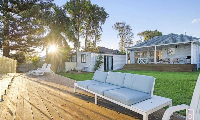 Central Coast House | Lakeside Lodge Toukley: A 3-Bedroom Home with Stunning Water Views