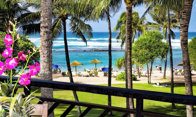Kahuku Villa | Villa 305-306 OceanView Turtle Bay Beachfront