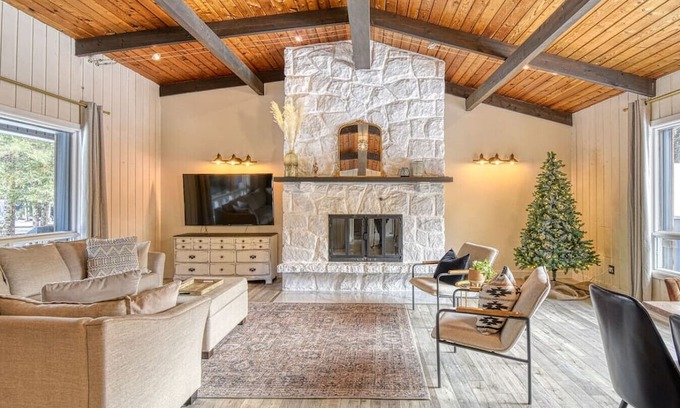 Mont-Tremblant Ski Chalet | Chalet Le Benjamin 4BDR - Pool - Jacuzzi