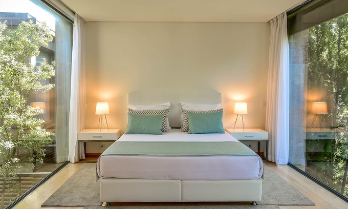 Carvalhal Hotel | Seaside Adventure: Beach Houses with Tennis, Near Sado Emotion - Free Parking!