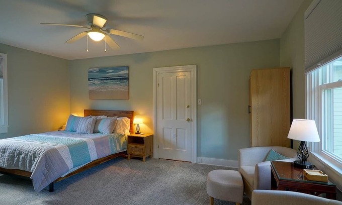 Still Pond House | High Tide Haven Suite