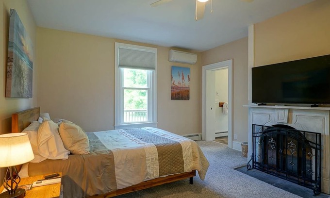 Still Pond Apartment | Beachcomber Suite