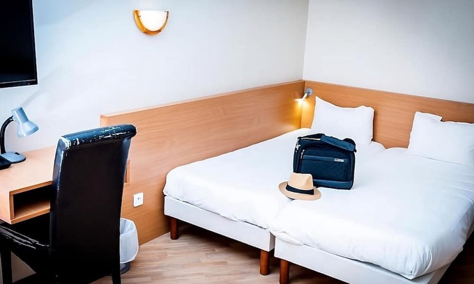Gap Hotel | Go Fishing at La Chevrerie de Ceuze! Comfortable Accommodation with Parking!
