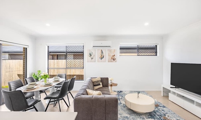 Logan Reserve House | Modern 3BR Family Home | Near Shops &Easy Brisbane