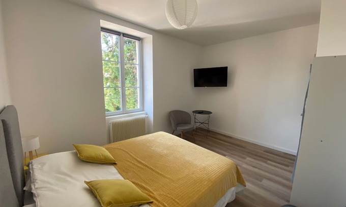 Dole Apartment | Comfortable apartment near town center