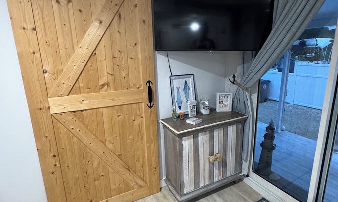 Key Largo RV Rental | Anchor by the SeanBeautiful renovated camper with a fresh coastal design