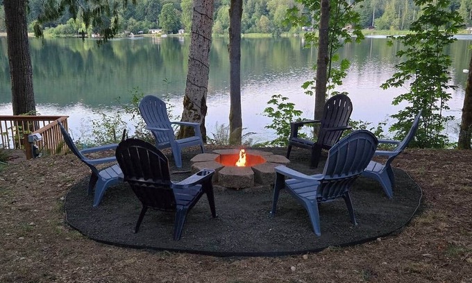 West Hills House | Waterfront Retreat w/Kayaks, Dock and Game Rm
