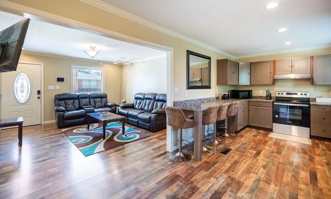 Shannon House | Comfortable 3BR Retreat | Near Downtown Birmingham