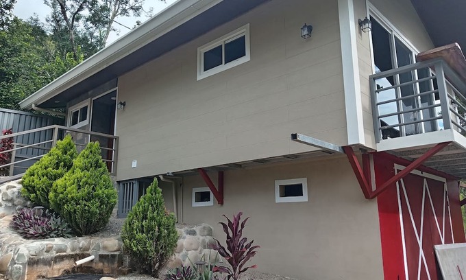 San Isidro de El General House | Magnolia Farm Suiten Giffin Housen Pet friendly