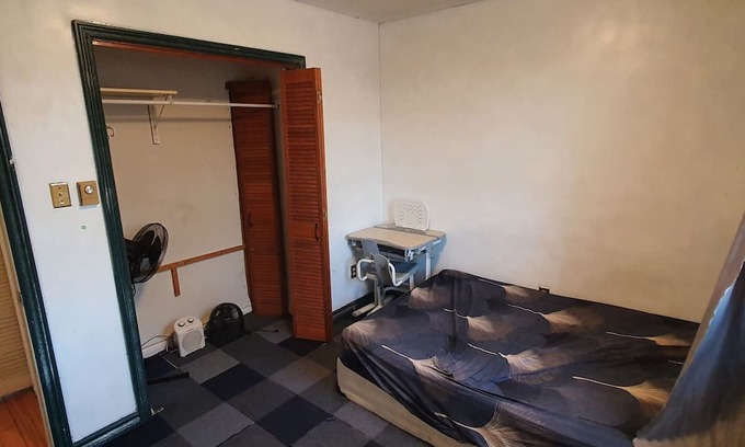 Peterborough Apartment | Cozy Single Bedroom
