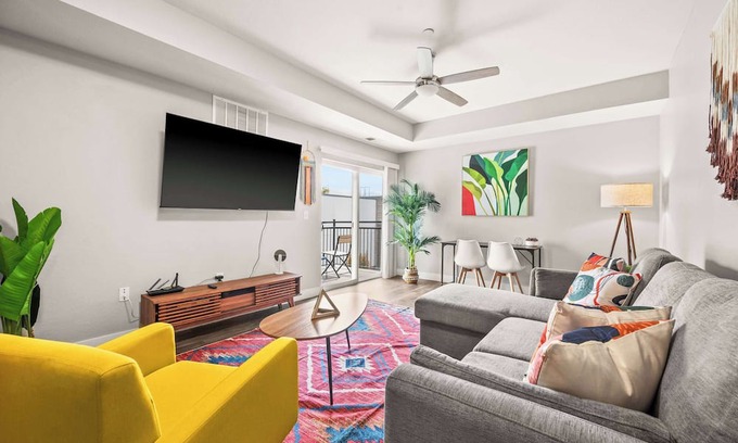Fairpark Apartment | 2BR Downtown SLC Hot Tub Free Parking