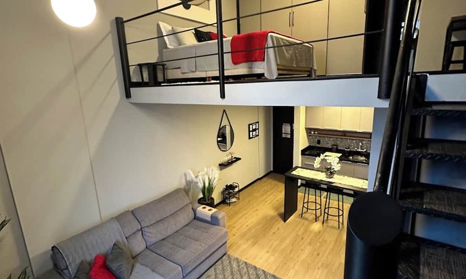 Czerniewicz Apartment | The loft is centrally located, has a hot tub, a privileged view, a swimming pool, and a gym.