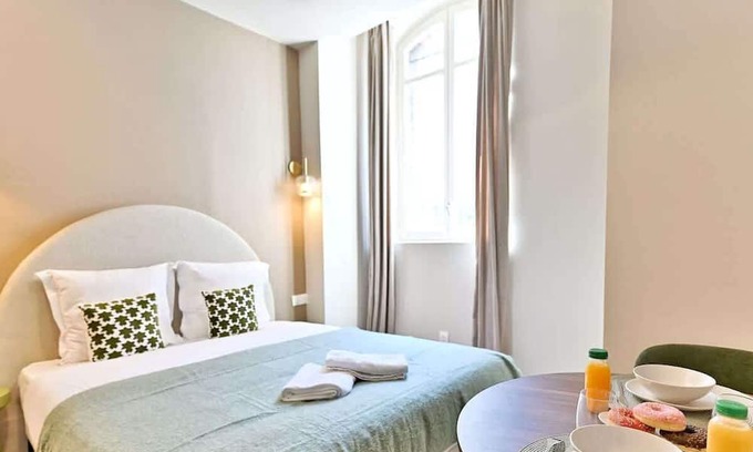Le Pre-Saint-Gervais Apartment | Studio cosy climatisé – confort & calme