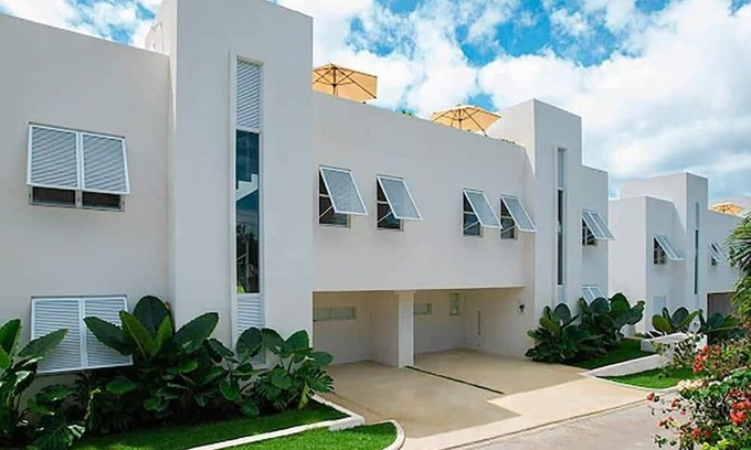 Mount Standfast House | ZenBreak The Nest at Garden Grove 2Bd