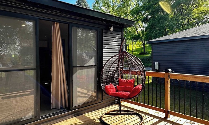 Harwood House | 2-bedroom Lake Front Cottage in Harwood, ON #1