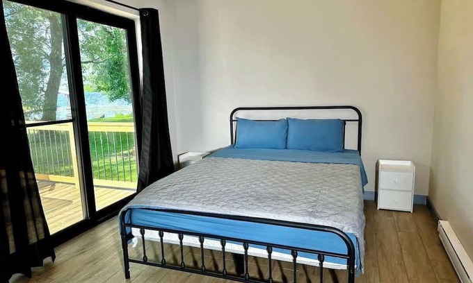 Harwood Cabin | 2-bedroom Lake Front Cottage in Harwood, ON #7