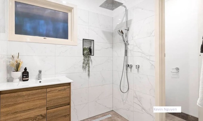 Ringwood North House | Hilltop Haven