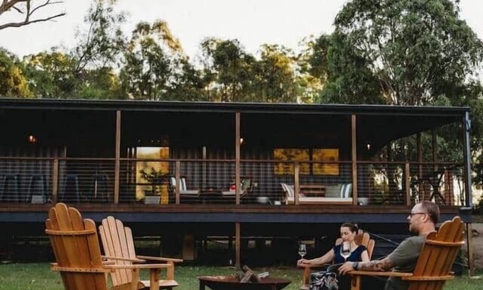 Bunburra House | Gumtop Luxury Farmhouse Cabin