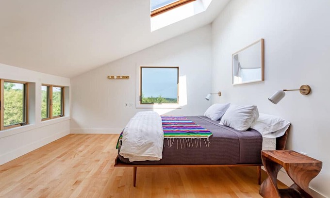 Old Chatham Apartment | Artists’ Hideaway in Old Chatham