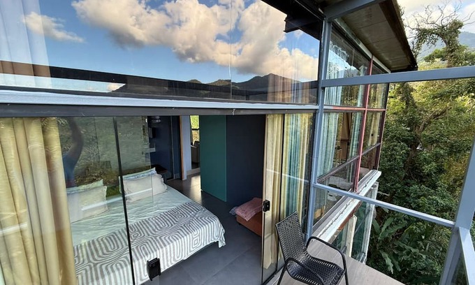 Vargem Grande House | Glass house with private pool