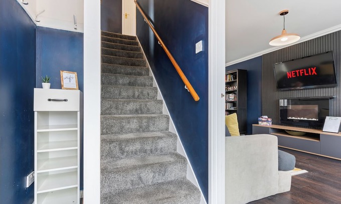 Hatfield House | Cosy 3bed 2bath house 5mins from University of Hertfordshire