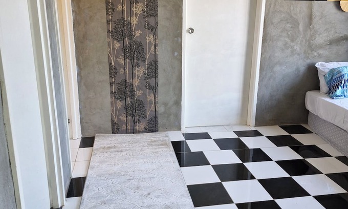 Port Moresby Apartment | Entire 2 bedroom Apartment in Port Moresby 10 minutes drive to the nature park