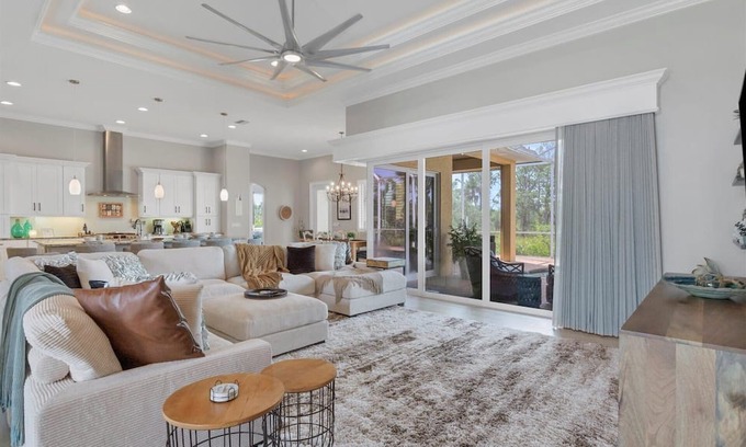 Burnt Store Isles House | Burnt Store Isles Luxury Canal Retreat - Private Pool + Spa + Outdoor Kitchen