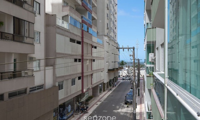 Centro Apartment | 3BR apt 110m to Beach, Near BC Sights Drb0205