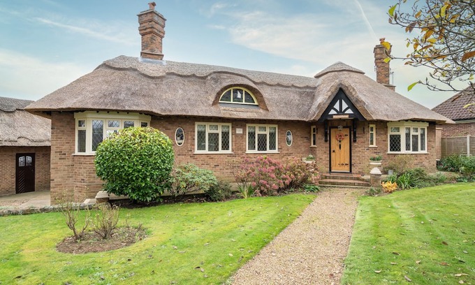 Hoveton Apartment | Thatched Cottage by East Ruston Cottages