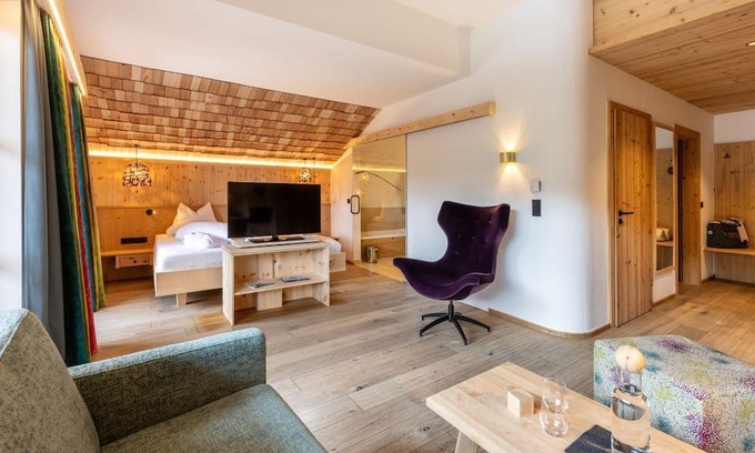 Haus House | "Bergquell" suite, separate WC and bath/shower (1-3 n.) - Nature and wellness hotel