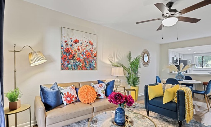 Montgomery Condo | 2bd/2ba Condo * Pool * Renovated * Dogs Welcome * Condo in Savannah*30+ day stay