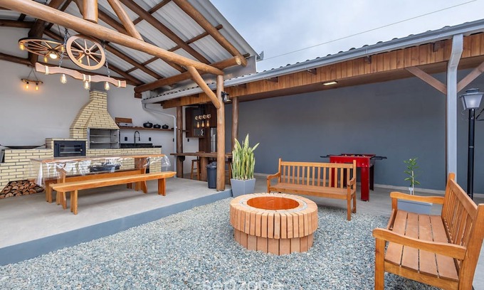 Santa Lidia Apartment | Comfortable and Sophisticated Accommodations Just Minutes From the Beach - VIL