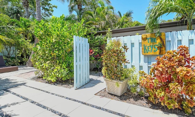 Sarasota Hotel | Siesta Key Palms Hotel - Siesta Suite