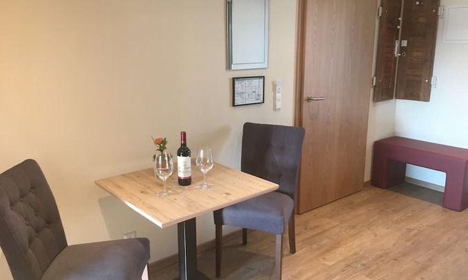 Moessingen Apartment | Apartment '5' with Shared Terrace and Wi-Fi