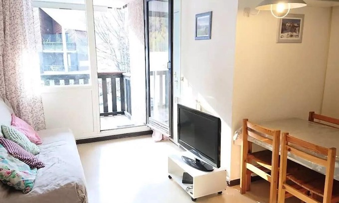 Reallon Apartment | Relais Residence - Charming T2 for 5 people in the heart of Réallon station