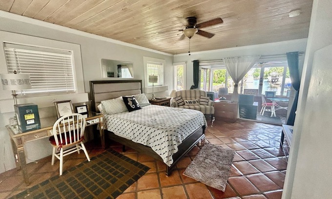 Gulf Stream House | Palmer Cottage, Breathtaking Intracoastal View: Delray Paradise nn