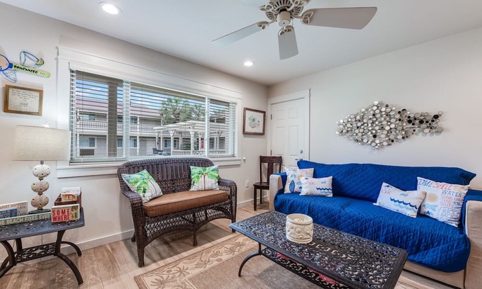 Port Aransas Condo | Roomy 1 BDRM Large Pool w/a Private Courtyard and a 5 Min Walk to the Beach