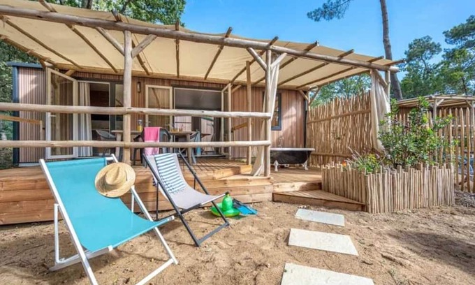 Saint-Hilaire-de-Riez House | Camping 4 étoiles - Piscine - efbdei