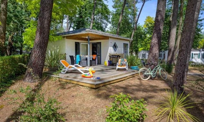 Saint-Hilaire-de-Riez Ski Chalet | Chalet 4 étoiles - Piscine - efbdfe