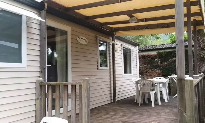 Saint Maime House | Camping Flower La Rivière * - Family Confort mobile home 32m² (3 bedrooms) + Covered terrace + Air conditioning 8 people