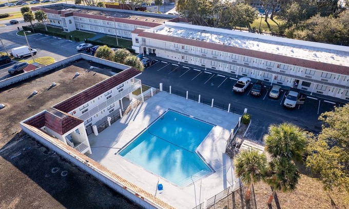 Kissimmee Apartment | Impeccably cozy hotel room Developer Inn Express