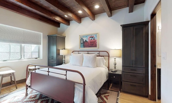 Historic Eastside House | Delgado C-4: One block from Canyon Road!