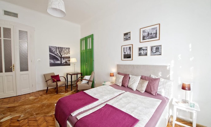 Ujlipotvaros Apartment | Charming Family Stay with River View, Walk to Margaret Island