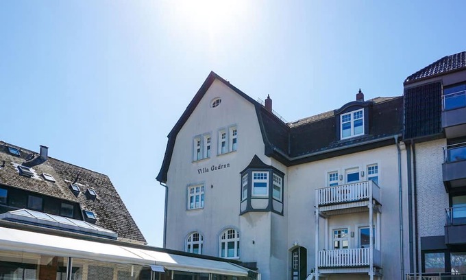 Westerland Apartment | Villa Gudrun - Bremen - The Bremen apartment is the largest in terms of area in the